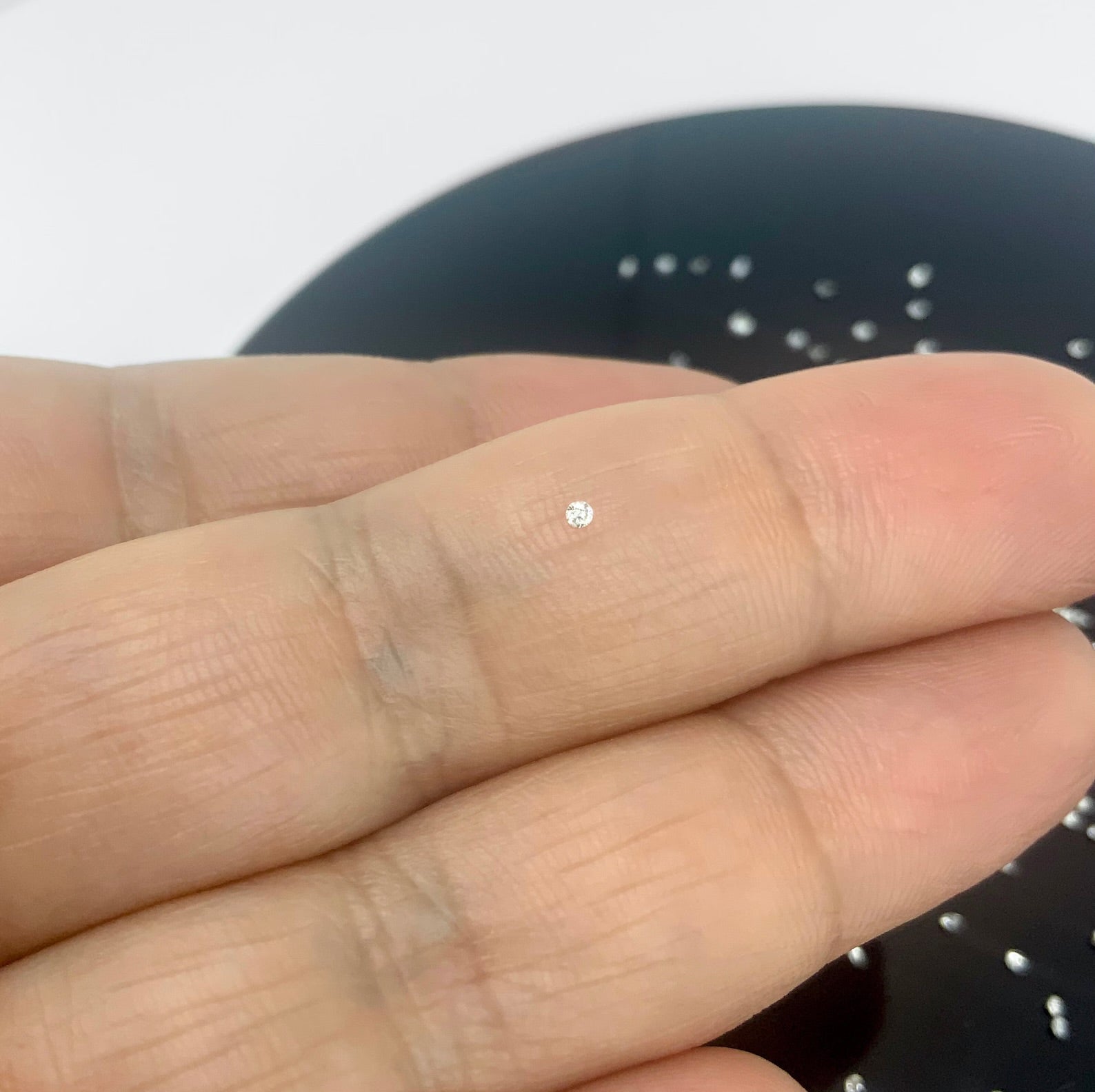 1mm CVD Lab Grown Diamond Melee: DEF VS Round Brilliant Cut