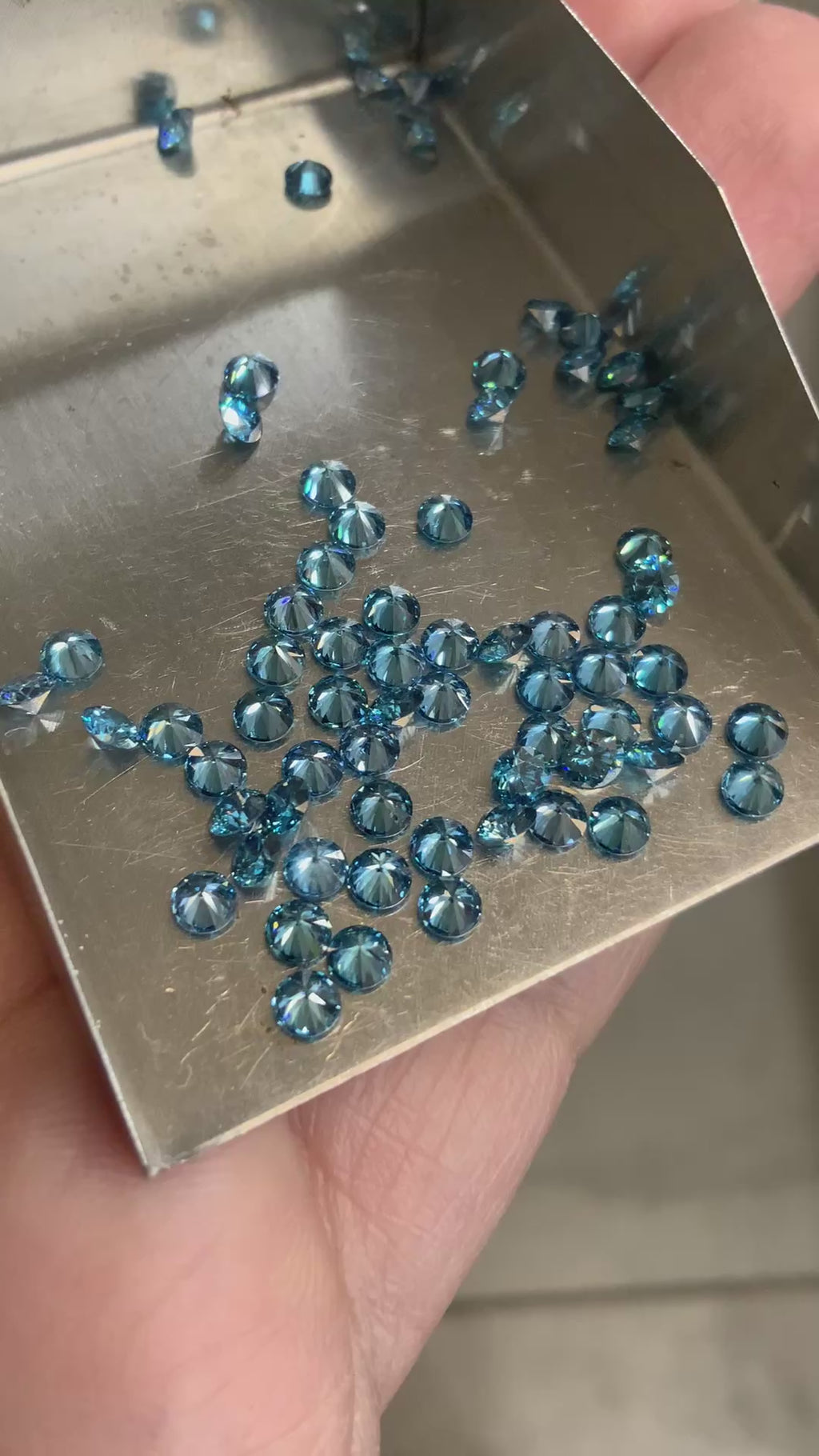 1.5mm Blue Lab Grown Diamond: Fancy Vivid Blue VS Round